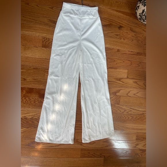 NWT Pretty Little Things Shape White Bandage Extreme‎ High Waist Wide Leg - Picture 2 of 6